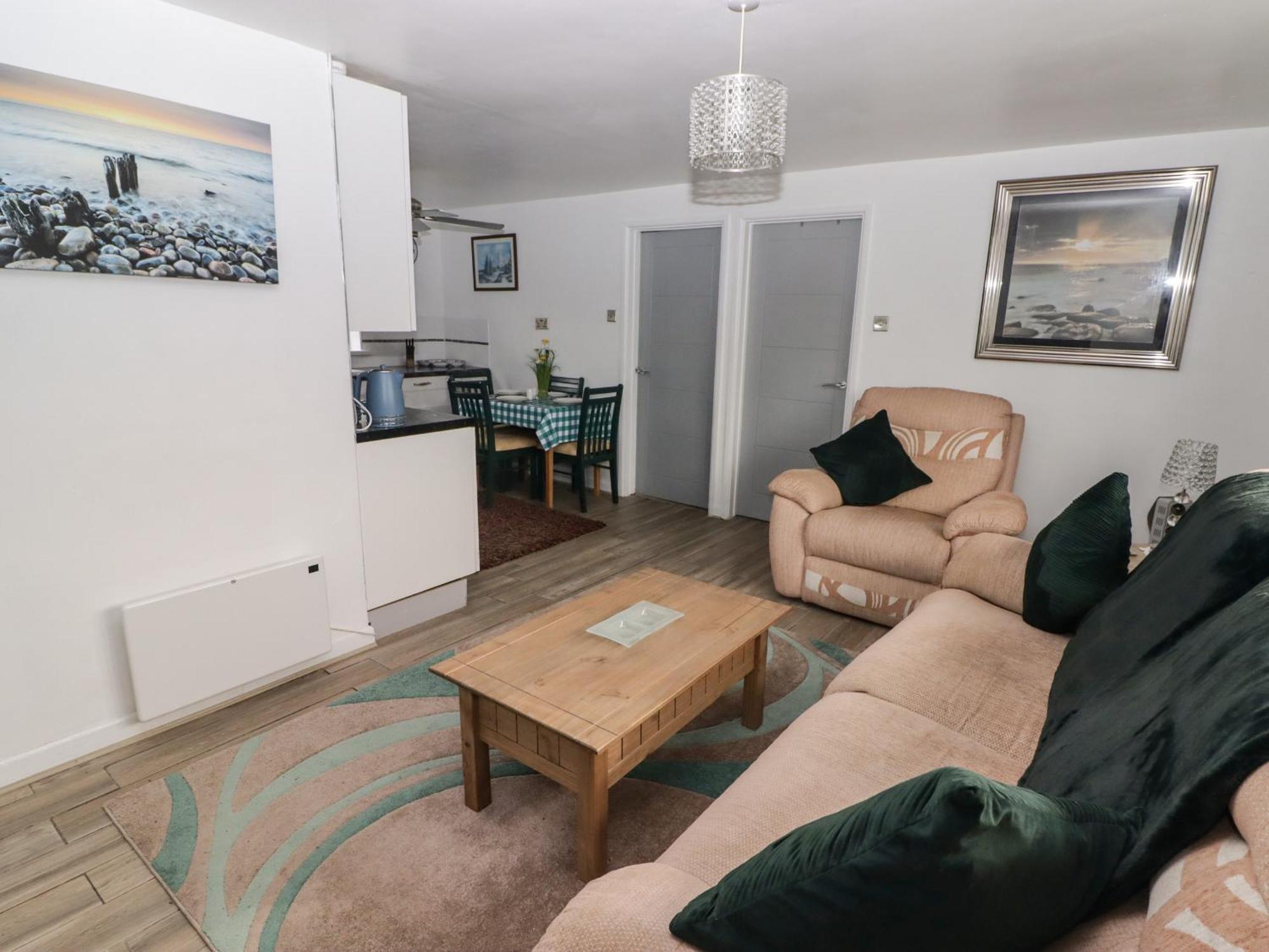 13 Gower Holiday Village Σουόνσι Εξωτερικό φωτογραφία