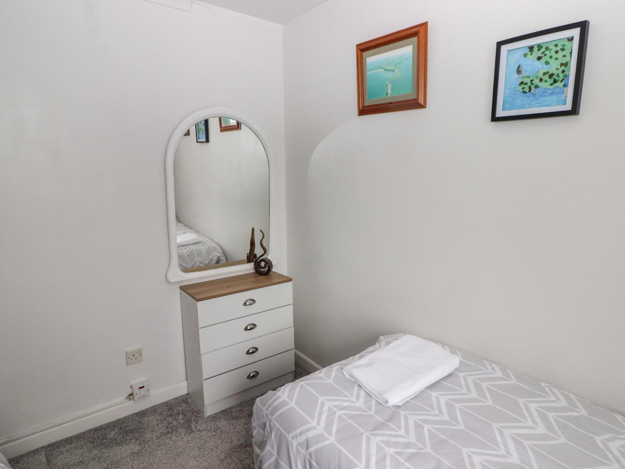 13 Gower Holiday Village Σουόνσι Εξωτερικό φωτογραφία
